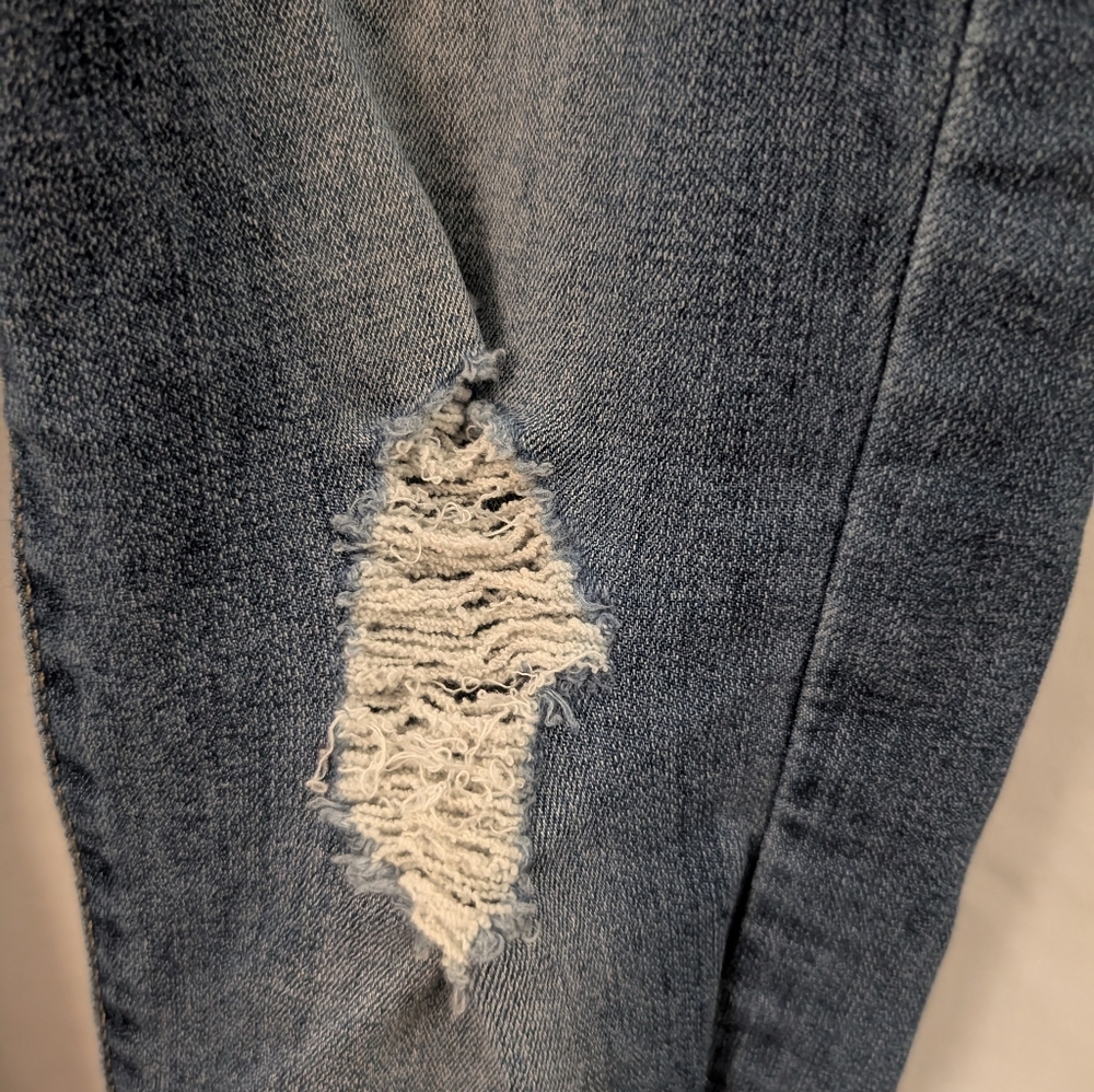 Lucky Brand Lolita Super Skinny Distressed Jeans, Size 0/25 - Picture 5 of 14